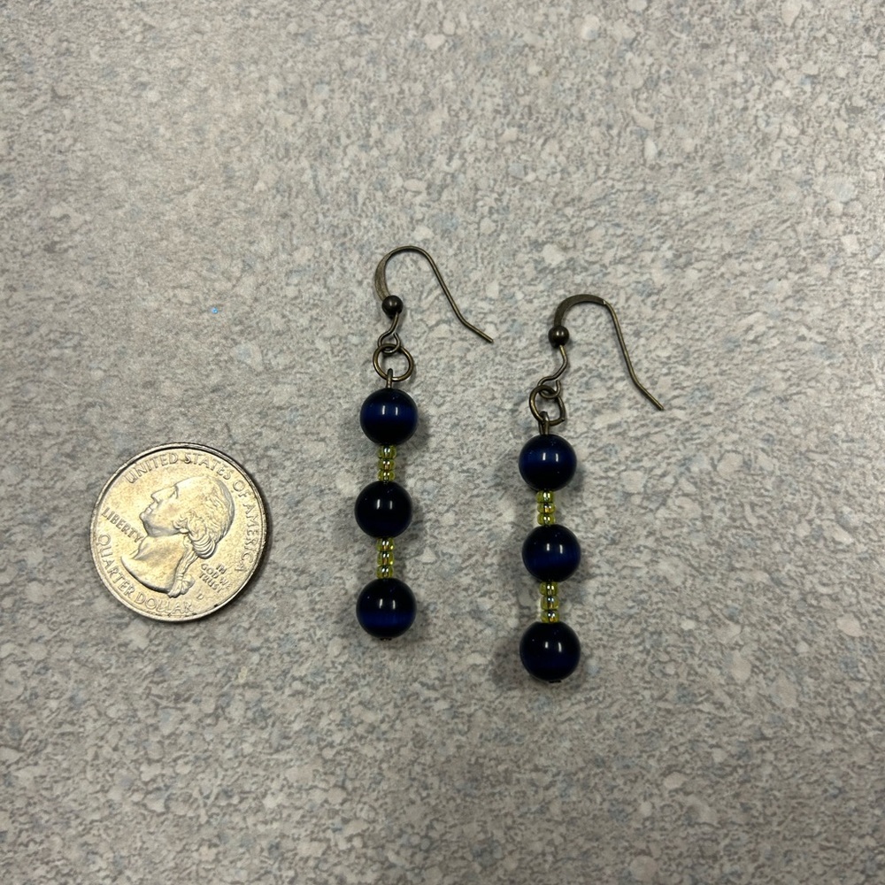 Handmade beaded earrings - Picture 2 of 2